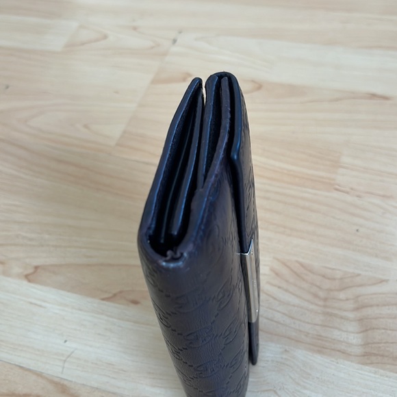 Authentic Gucci Leather Wallet - Picture 10 of 14